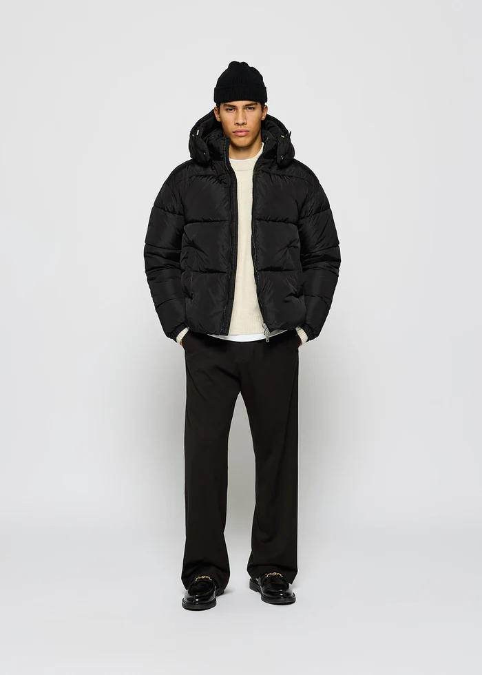 Kapüşonlu Şişme Mont